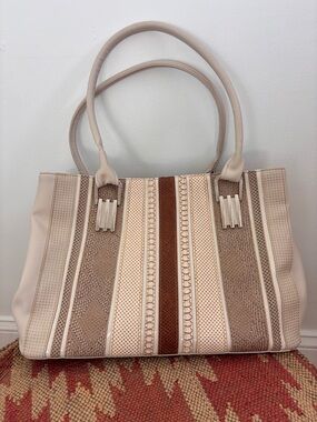 Women’s Handbag with removable Crossbody Strap Cream Brown Colors